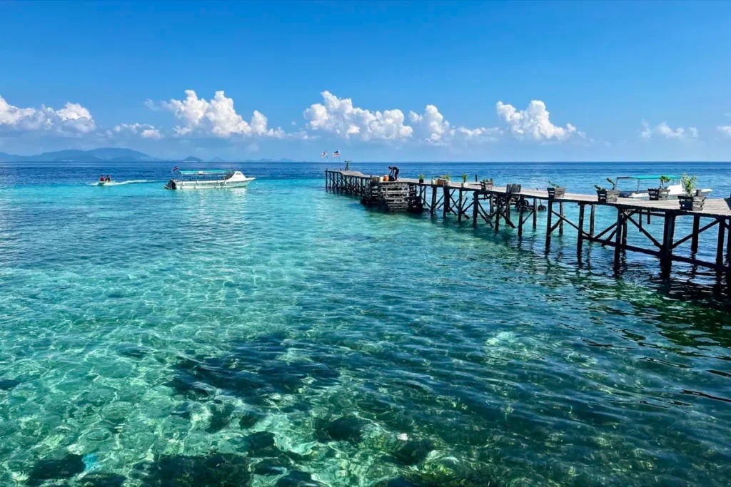Semporna jetty, jumping-off point for Sipadan
